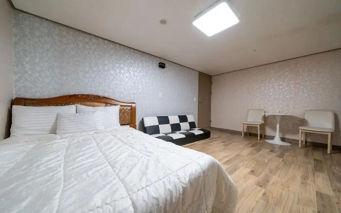 Oda (Family Room (Separate Bathroom 2 Quee)