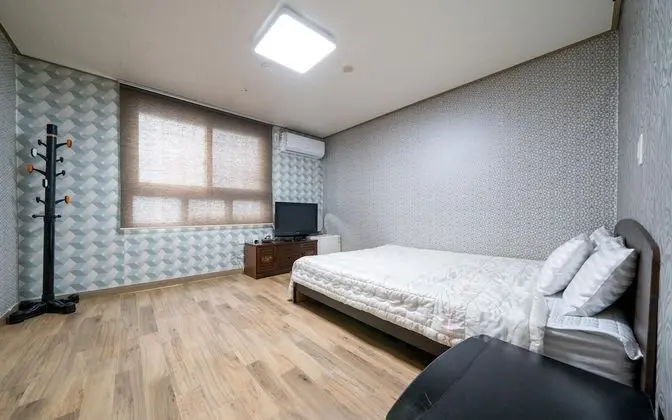 Oda (Family Room (Separate Bathroom 2 Quee)