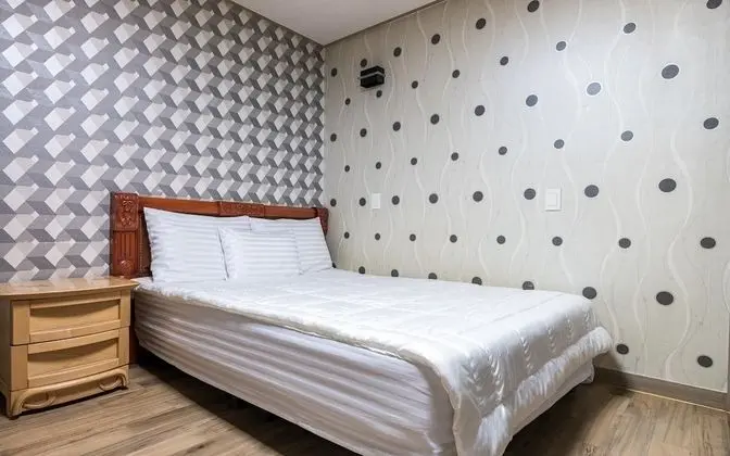 Oda (Standard (Queen Bed))