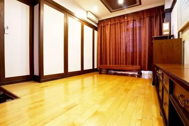 Oda (Family & Group Room (9 People))