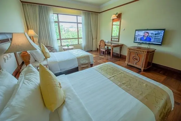 Deluxe Family Connecting Room