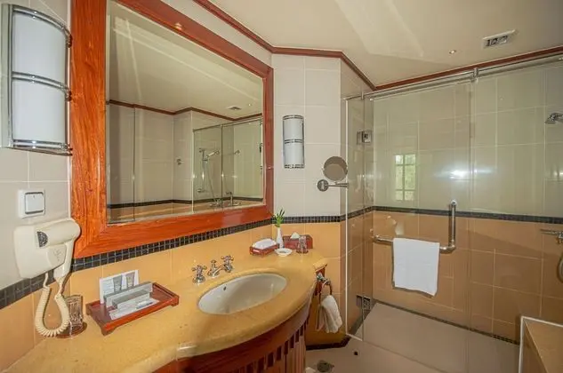 Deluxe Family Connecting Room