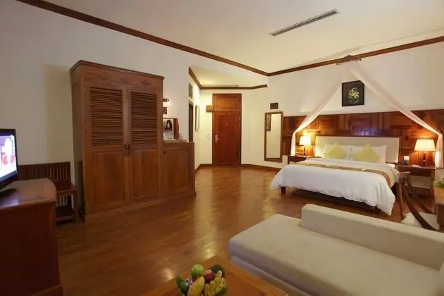 Deluxe Villa, Bahçeli