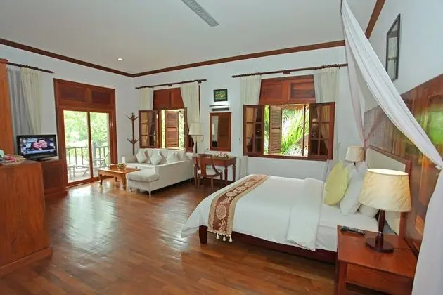 Deluxe Villa, Bahçeli