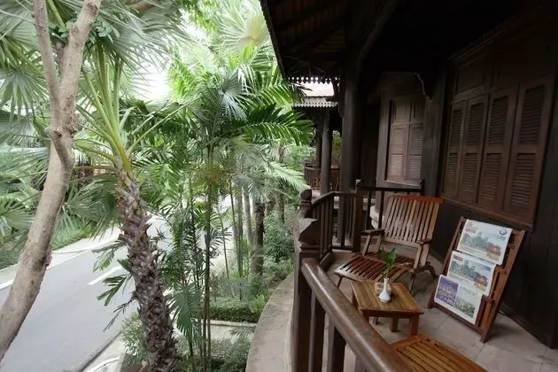 Deluxe Villa, Bahçeli