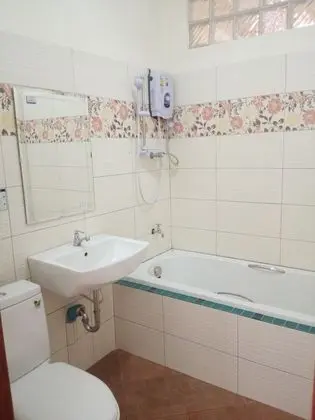 Family Üç Kişilik Oda, Küvet, Şehir Manzaralı