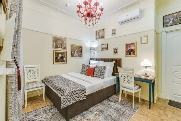 Standard Tek Büyük Yataklı Oda