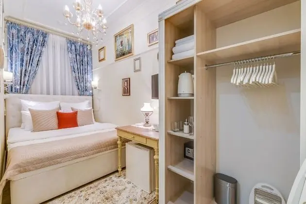 Standard Tek Büyük Yataklı Oda