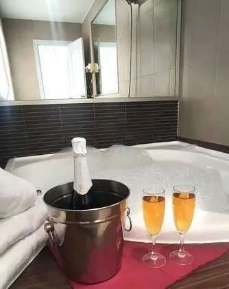 Romantic Tek Büyük Yataklı Oda