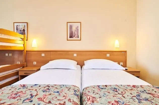 Classic room with balcony, Park side - Family