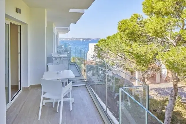 Süit, Balkon, Kısmi Deniz Manzaralı