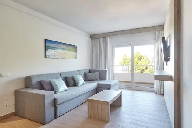 Süit, Balkon, Kısmi Deniz Manzaralı