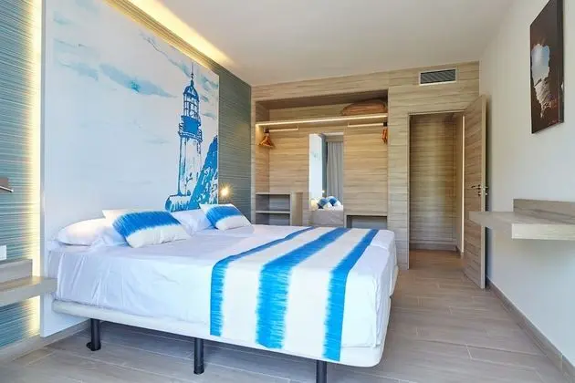 Süit, Balkon, Kısmi Deniz Manzaralı