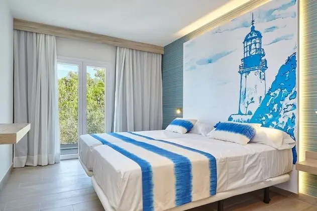 Süit, Balkon, Kısmi Deniz Manzaralı