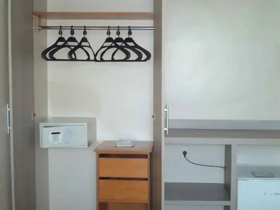 Quarto Triplo 1 cama de solteiro e 1 cama de casal