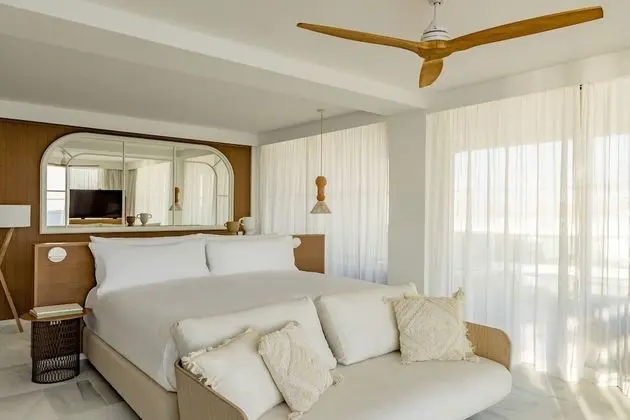 Ocean Suite Sea View with Terrace Bathtub