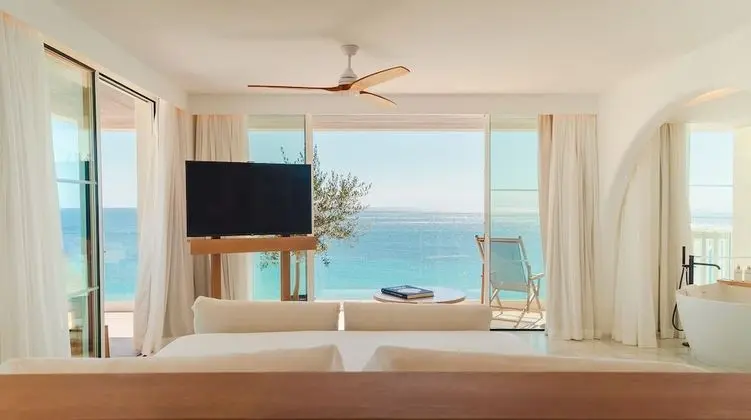 Ocean Suite Sea View with Terrace Bathtub