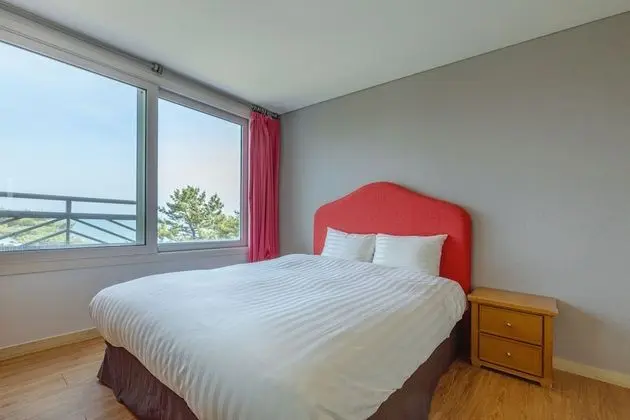 Resort Suite (No Kitchen/Ocean View/Bed)