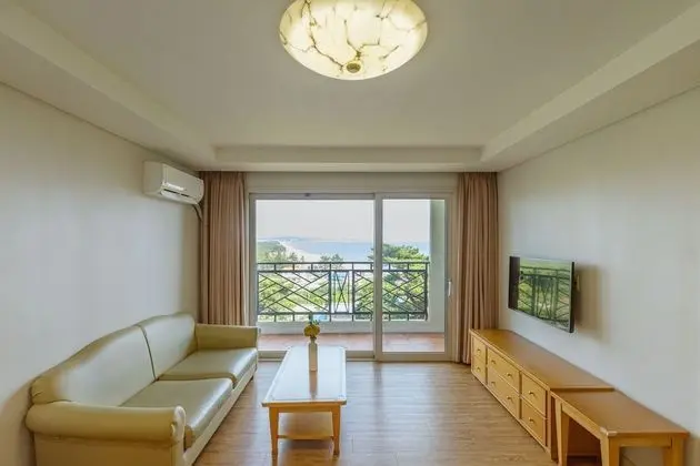 Resort Suite (No Kitchen/Ocean View/Bed)