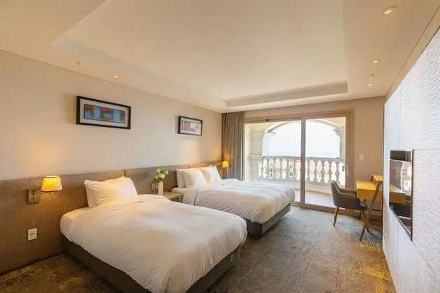 Superior Oda, Deniz Manzaralı (Bed type is randomly assigned)