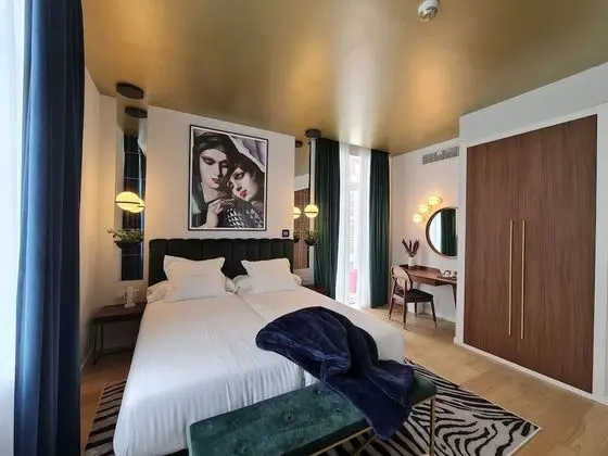 Gallery Tek Büyük Yataklı Oda