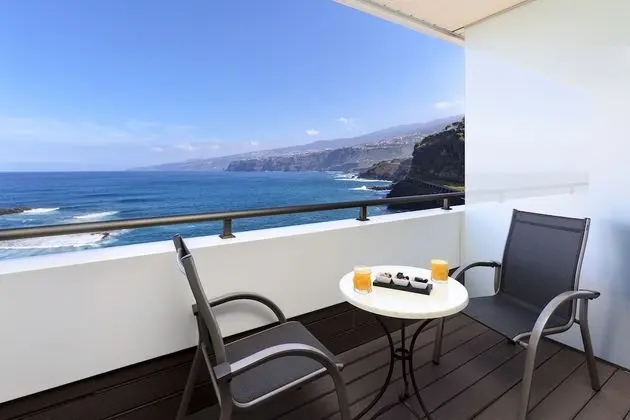 Xtra Sol Family Room Front Sea View