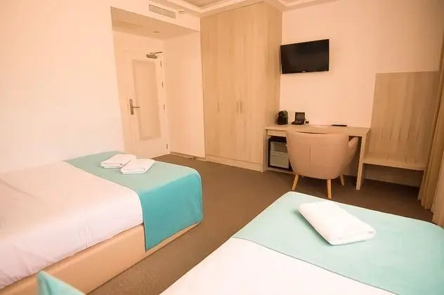 İki Ayrı Yataklı Oda, Bahçe Manzaralı