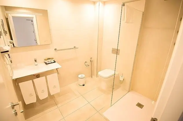 İki Ayrı Yataklı Oda, Bahçe Manzaralı