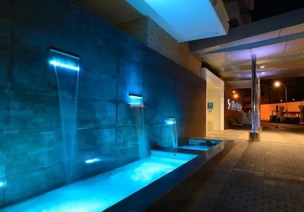 Oda, Kısmi Deniz Manzaralı (Sol 2 adults + 1 child)