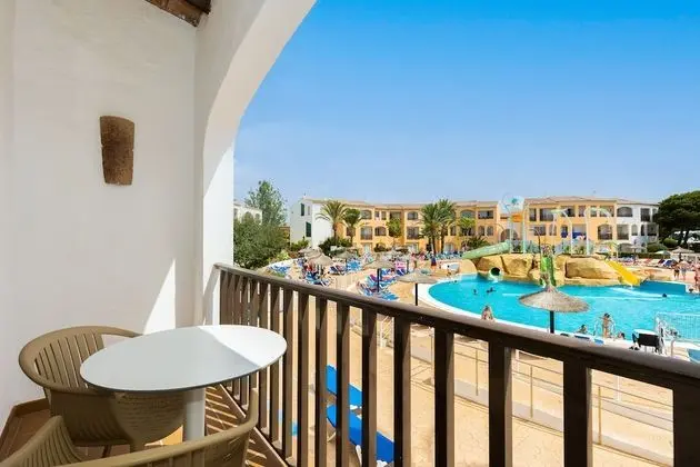 Family Oda, Balkon, Havuz Manzaralı (Xtra)