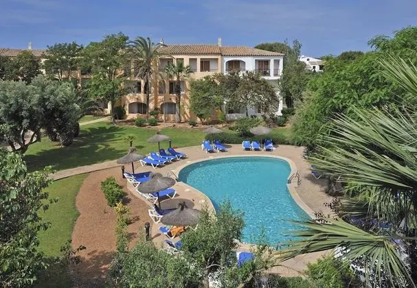 Tek Büyük Yataklı Oda, Balkon, Bahçe Manzaralı (Xtra 2 adults + 1 child)