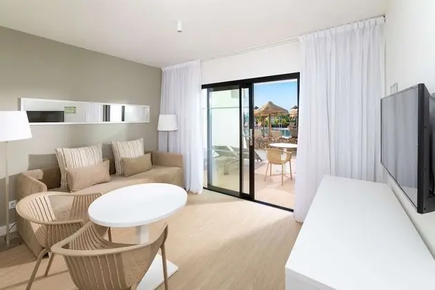 Junior Suite Acesso Piscina