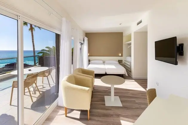 Xtra Room one balcony