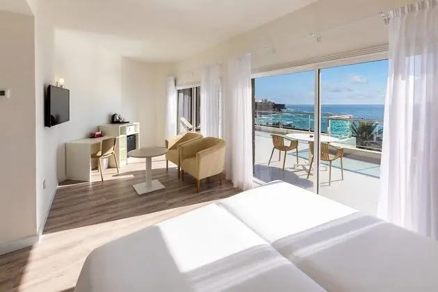 Xtra Room one balcony