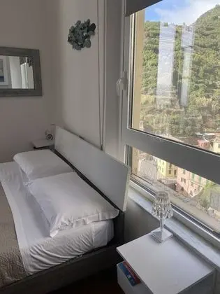 Deluxe Tek Büyük Yataklı Oda, Deniz Manzaralı (Sol)