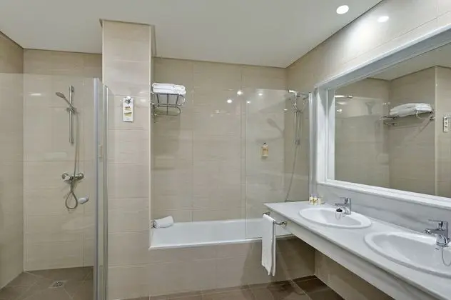 Sol Room Lateral Sea View