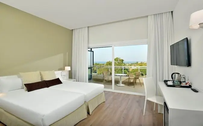Süit (Xtra Sol Suite 2Adults 2Kids)