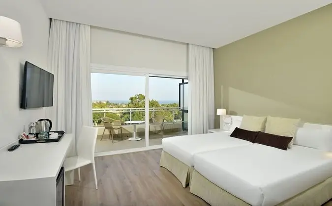 Süit (Xtra Sol Suite 2Adults 2Kids)