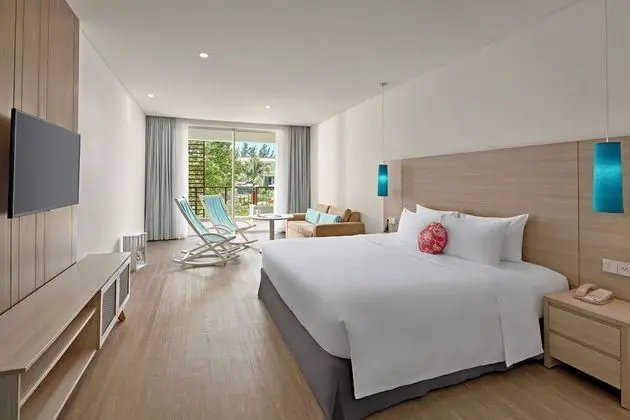 Superior Room with Pool Access (3 adults)
