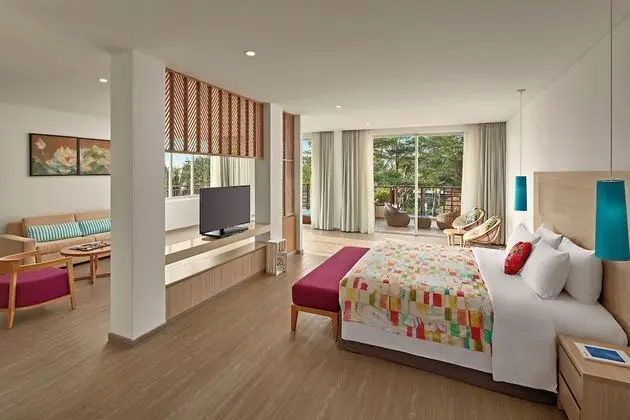 Xtra Sol Suite (2 adults + 1 child)