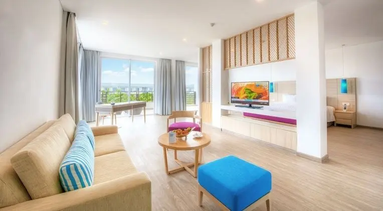 Xtra Sol Suite (2 adults + 1 child)