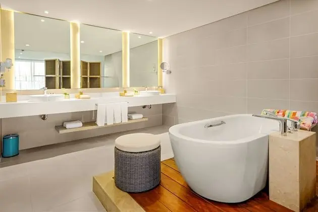 Xtra Sol Suite (2 adults + 1 child)