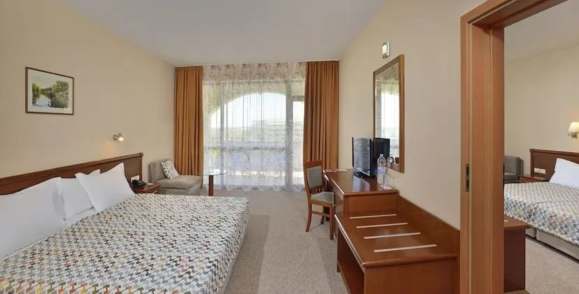 Sol Park View Room