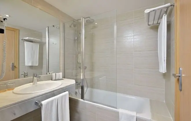 Üç Kişilik Oda, Balkon (2 adults + 1 child)