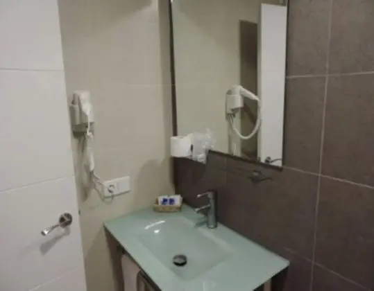 Standard Üç Kişilik Oda