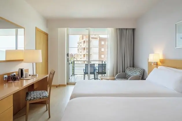 Family Oda, Bağlantılı Odalar, Havuz Manzaralı