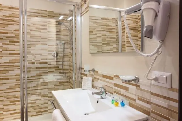 Comfort Tek Büyük Yataklı Oda, Birden Çok Yatak