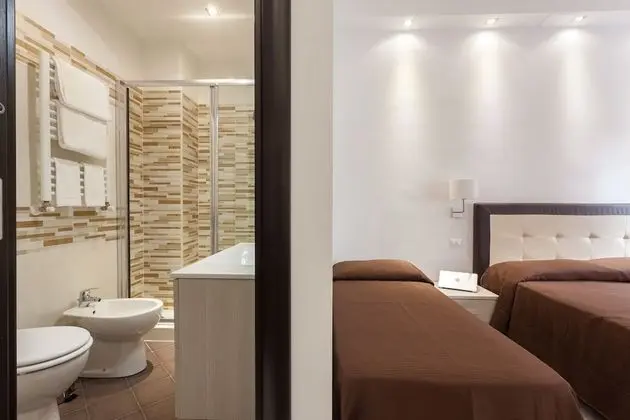 Comfort Üç Kişilik Oda, Balkon, Köşe