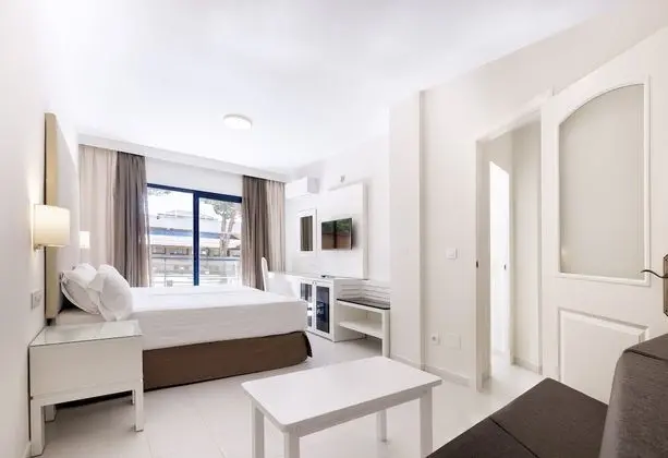 Family Two Bedrooms (2+3)