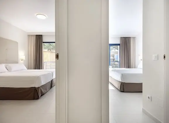 Family Two Bedrooms (4AD)